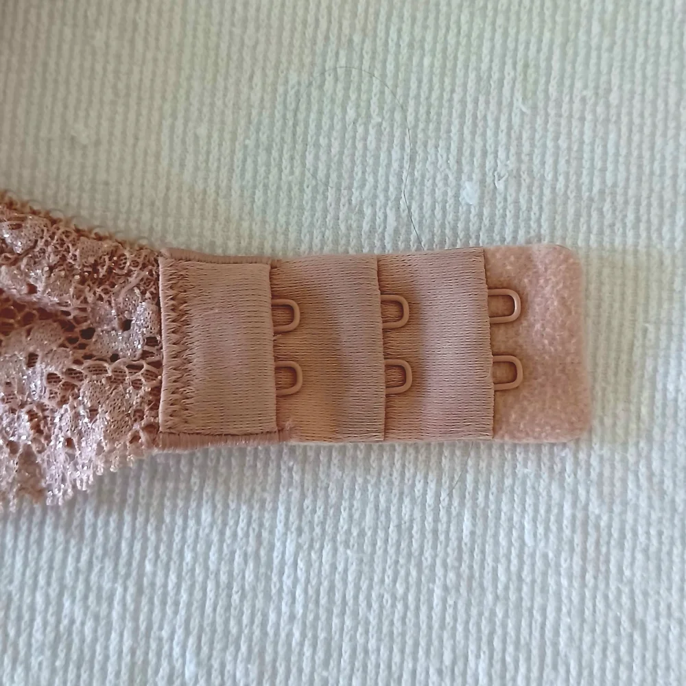 Victoria's Secret Dream Angels Lined Demi Bra, 32C - Picture 8 of 12